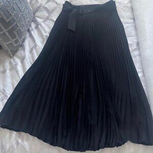 Aritzia Wilfred Providence Pleated Black Midi Skirt Size 8